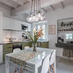 別荘 Charming Tuscan Stone House