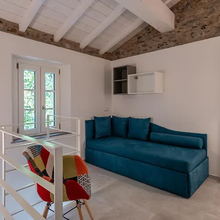 Charming Tuscan Stone House * Pescaglia