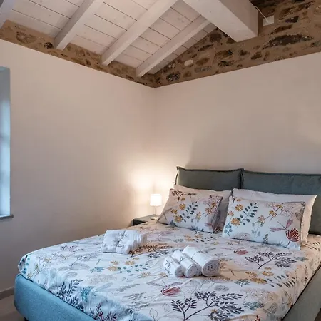 Semesterbostad Charming Tuscan Stone House *