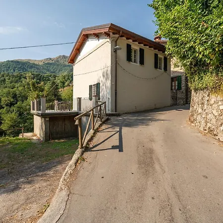 Semesterbostad Charming Tuscan Stone House Pescaglia
