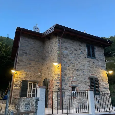 Semesterbostad Charming Tuscan Stone House Pescaglia